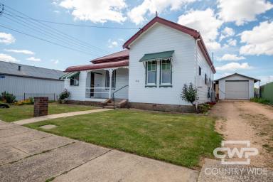 House For Sale - NSW - Glen Innes - 2370 - Charming 3-Bedroom Home In Prime Location  (Image 2)