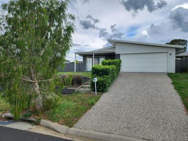 House For Sale - QLD - Warwick - 4370 - Contemporary, spacious and well located, what more could you want...  (Image 2)