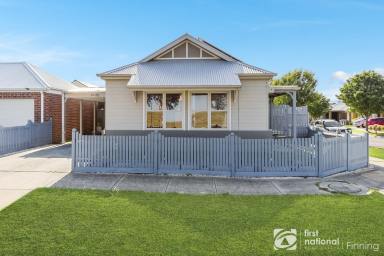 House For Sale - VIC - Cranbourne East - 3977 - Stylish Home for Living and Making Memories!  (Image 2)