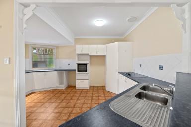 House Leased - QLD - East Toowoomba - 4350 - Beautiful Character Home with Granny Flat  (Image 2)