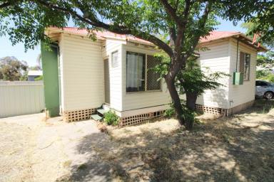 House For Sale - WA - Wagin - 6315 - **Charming Cottage in Wagin - Great Investment Opportunity!**  (Image 2)