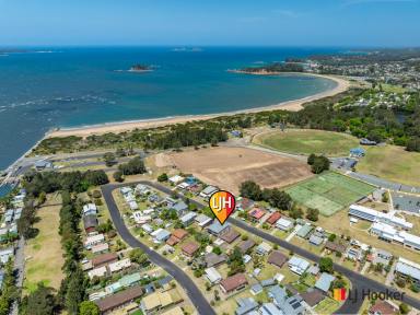 House For Sale - NSW - Batemans Bay - 2536 - Dual income opportunity.....all within 320m to the boat ramp !  (Image 2)