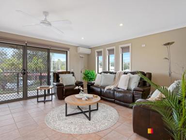House For Sale - NSW - Batemans Bay - 2536 - Dual income opportunity.....all within 320m to the boat ramp !  (Image 2)