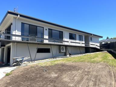 House For Sale - TAS - Penguin - 7316 - Perfect Penguin  (Image 2)