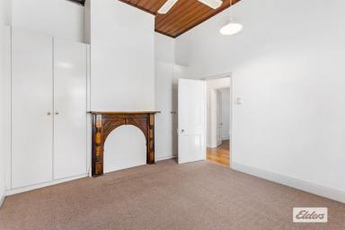 House Leased - VIC - Bendigo - 3550 - Central & Charming Two Bedroom House  (Image 2)