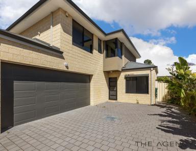 Townhouse Sold - WA - Cloverdale - 6105 - LOCK & LEAVE  (Image 2)