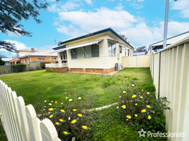 House Leased - NSW - West Tamworth - 2340 - 3 Bedroom Home For Lease  (Image 2)