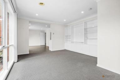 House Leased - VIC - Mentone - 3194 - SECURE BLOCK | CENTRAL LOCATION | LOCK AND LEAVE LIVING  (Image 2)