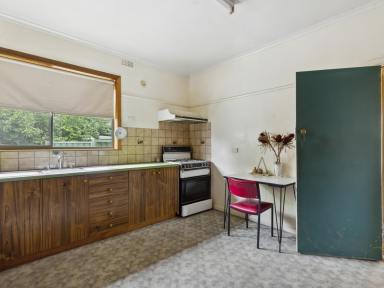 House For Sale - VIC - Seymour - 3660 - 3 Bedroom Renovator in  Seymour  (Image 2)