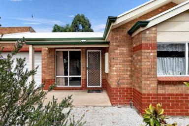 House For Sale - VIC - Mildura - 3500 - Spectacular Location.  (Image 2)