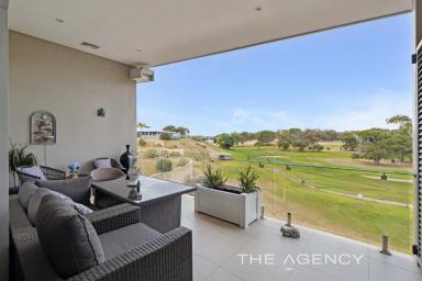 Unit For Sale - WA - Yanchep - 6035 - Fit for a King or Queen, looking to downsize or luxury getaway retreat!  (Image 2)