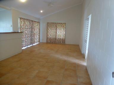 Unit Leased - QLD - Whitfield - 4870 - Stand Alone Duplex In Whitfield!  (Image 2)