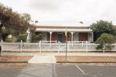 House For Sale - WA - Wagin - 6315 - Home and Granny-Flat Awaits Your Finishes.  (Image 2)