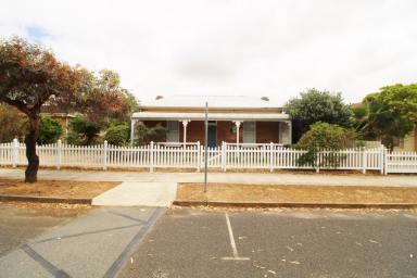 House For Sale - WA - Wagin - 6315 - Home and Granny-Flat Awaits Your Finishes.  (Image 2)