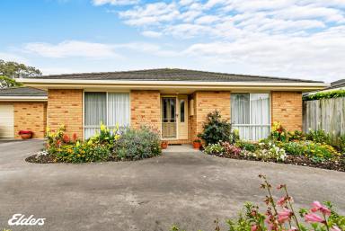 Unit For Sale - VIC - Yarram - 3971 - "PALM COURT" - PEACEFUL SURROUNDS  (Image 2)