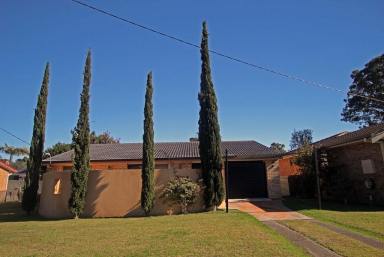 House For Lease - NSW - Taree - 2430 - Walk To Taree West School  (Image 2)