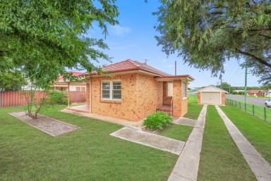 House For Lease - NSW - Tamworth - 2340 - THREE BEDROOM NORTH TAMWORTH  (Image 2)