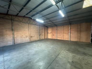 Industrial/Warehouse Leased - NSW - Unanderra - 2526 - WAREHOUSE + SMALL OFFICE!!  (Image 2)