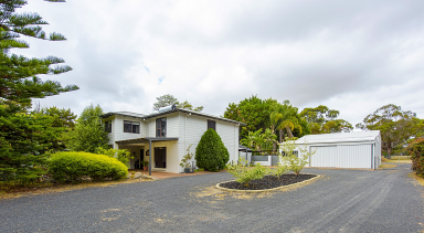 House For Sale - WA - Ambergate - 6280 - Escape to Your Private Oasis – 5.04 Acres of Tranquility Home Open 23/12/24 12.45 - 1.30pm  (Image 2)