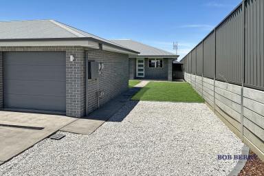 House Leased - NSW - Dubbo - 2830 - Brand New Two Bedroom Duplex with Private Yard  (Image 2)