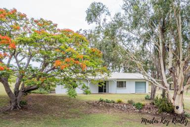 Lifestyle For Sale - QLD - Merlwood - 4605 - Home Grown Veggies, Raise Some Chooks, and Sip Wine on the Deck!  (Image 2)