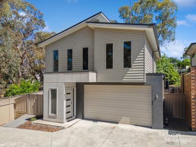 Townhouse Leased - VIC - Flora Hill - 3550 - MODERN THREE BEDROOM TOWNHOUSE  (Image 2)