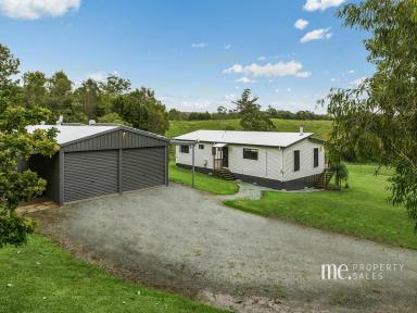 House For Sale - QLD - Ocean View - 4521 - Charming 2-Bedroom Home with Exceptional Shed & Expansive Land  (Image 2)