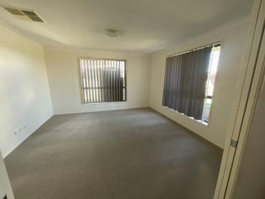 House Leased - NSW - Tamworth - 2340 - MODERN THREE BEDROOM HOME IN WESTDALE  (Image 2)