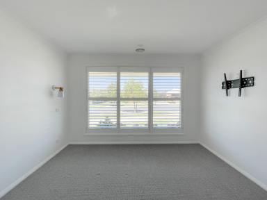 House For Lease - VIC - Swan Hill - 3585 - Dream home for Rent  (Image 2)