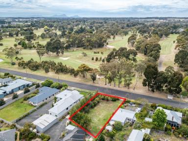 Residential Block For Sale - VIC - Hamilton - 3300 - Golf course views  (Image 2)