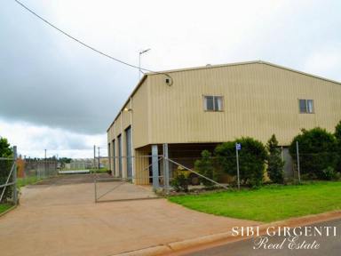 Industrial/Warehouse For Lease - QLD - Atherton - 4883 - BIG SHED ON 1000m2 OF LAND ZONED LIGHT TO MEDIUM INDUSTRIAL  (Image 2)