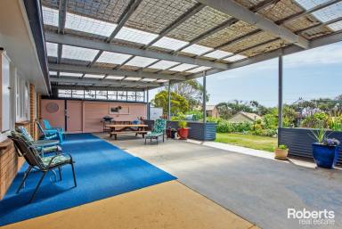 House For Sale - TAS - Turners Beach - 7315 - Family Home Close to Beach!  (Image 2)