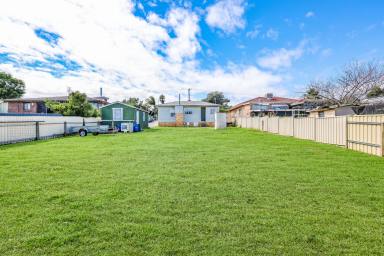 House For Lease - NSW - Tamworth - 2340 - THREE BEDROOM SOUTH TAMWORTH  (Image 2)