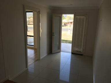 House Leased - NSW - Tamworth - 2340 - CONVENIENCE IN SOUTH TAMWORTH  (Image 2)