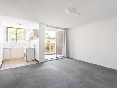 Studio For Sale - NSW - Rose Bay - 2029 - Spacious Studio in the heart of Rose Bay  (Image 2)