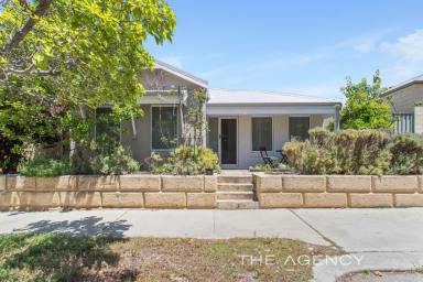 House Sold - WA - Aveley - 6069 - Immaculate 3-Bedroom Family Home with Rare Rear Access 3 Tullawood Drive, Aveley  (Image 2)