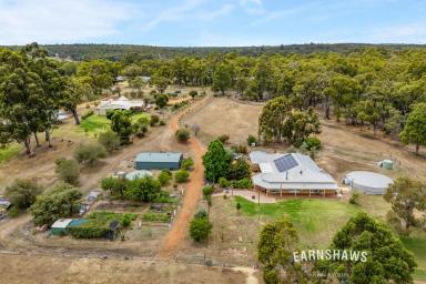 House For Sale - WA - Gidgegannup - 6083 - So Much Space | So Much Style  (Image 2)