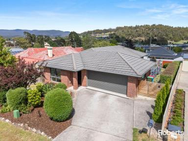 House Sold - TAS - Latrobe - 7307 - Effortless Living on Mountain View Rise  (Image 2)