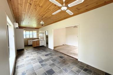 House Leased - NSW - Chambigne - 2460 - Cosy 3 Bedroom Cottage With Panoramic Views  (Image 2)