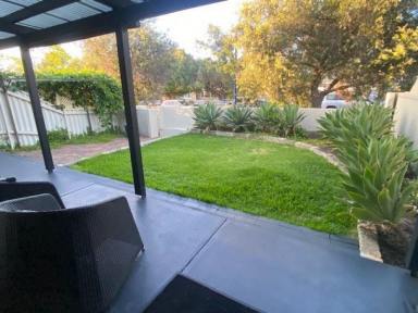 House Leased - WA - East Fremantle - 6158 - 4x2 townhouse  (Image 2)