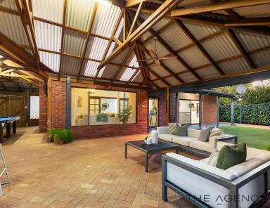 House For Sale - WA - Kalamunda - 6076 - WALK TO KALAMUNDA !  (Image 2)