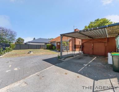 House For Sale - WA - Redcliffe - 6104 - Character, Convenience, and a Huge Block!  (Image 2)