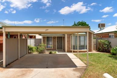 House For Sale - VIC - Mildura - 3500 - Freestanding townhouse in the health precinct!  (Image 2)