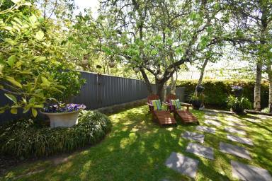 House For Sale - VIC - Beechworth - 3747 - A WIWO Opportunity!  (Image 2)