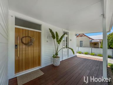 House For Sale - NSW - Inverell - 2360 - High End Renovation On Ross Hill  (Image 2)