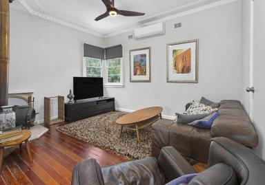 House For Sale - NSW - Kangaroo Valley - 2577 - Village Charm and Character (Image 2)