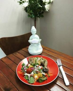 Business For Sale - QLD - North Ward - 4810 - Aussie Thai Fusion Thriving Restaurant Opportunity in Townsville  (Image 2)