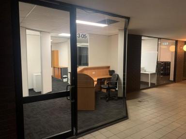 Office(s) For Lease - VIC - Melbourne - 3004 - Perfectly located office - fully furnished & secure parking (Short term- long term lease) (Image 2)
