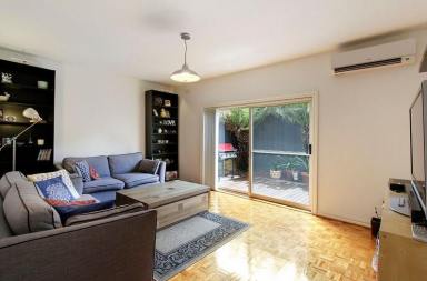 Apartment For Lease - VIC - Parkdale - 3195 - MODERN | PRIVATE | GREAT LOCATION  (Image 2)