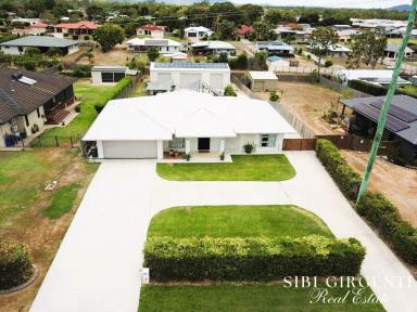 House For Sale - QLD - Mareeba - 4880 - EXQUISITE DESIGNER FAMILY HOME with great BIG SHED NOW REDUCED to $899000  (Image 2)